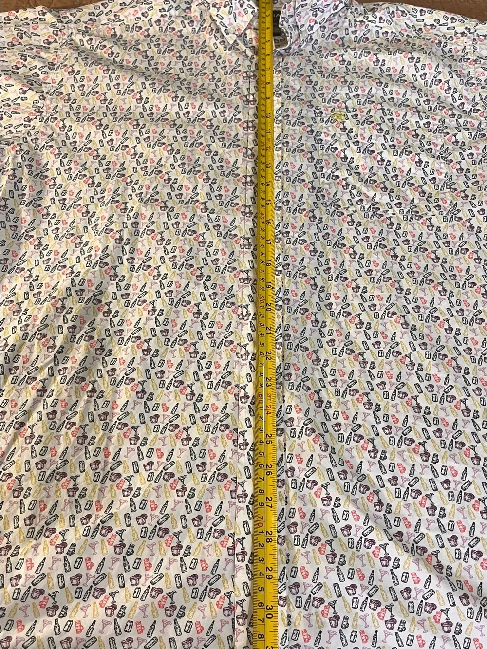 Ariat Button-Front Short Sleeve XL Adult Beverage Pattern Breast Pocket